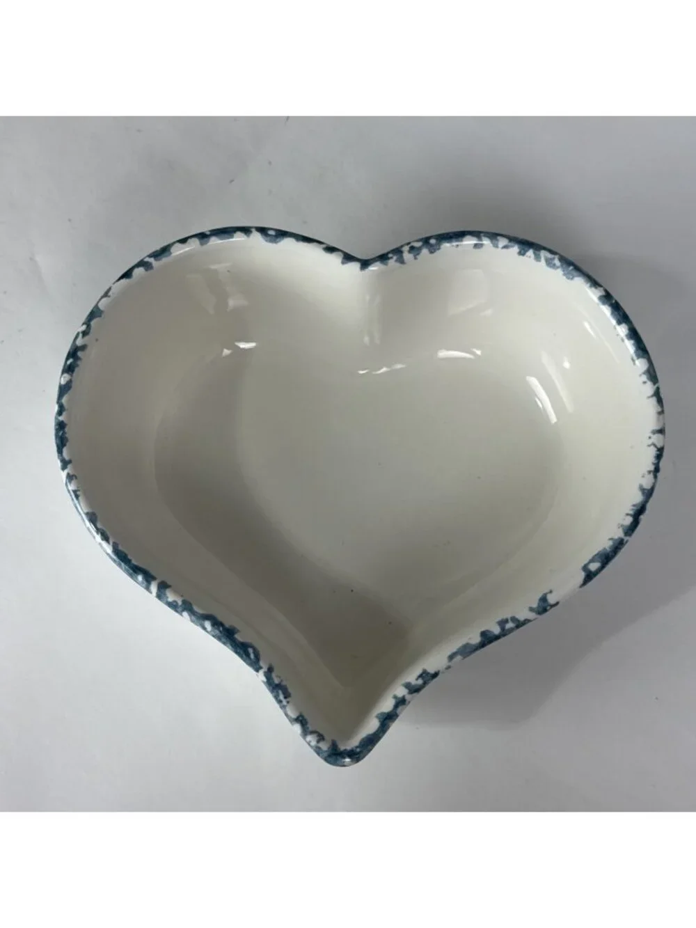 1990s Loan An Ceramic Heart Blue Spongeware 7.5